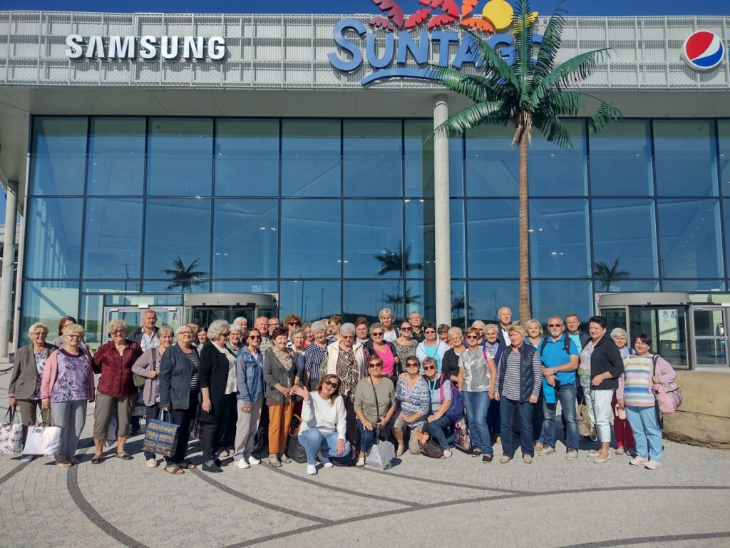 Zdjęcie grupowe w Suntago