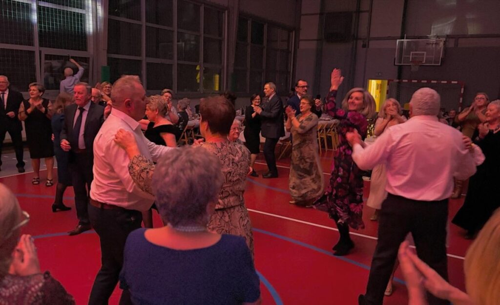 Wspólne biesiadowanie